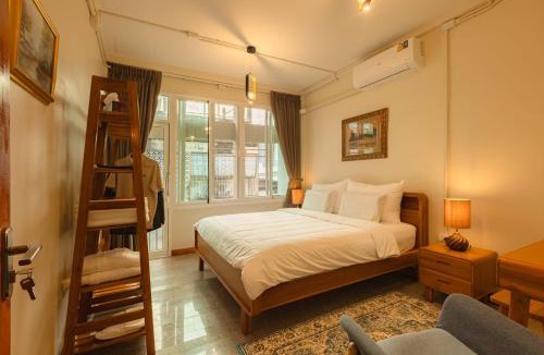 Sathorn House | Oasis Thai Teak Home in Sathorn
