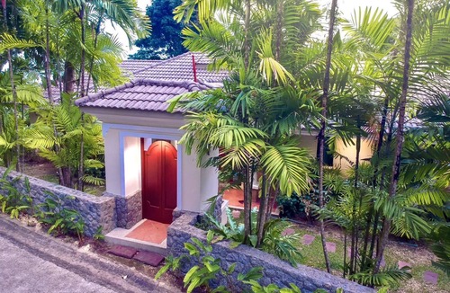 Pa Klok Villa | Ocean Front Villa with Stunning views and own private beach,relax, BBQ
