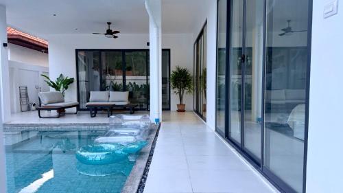 Pratumnak Hill Villa | Oceanfront Serene,3BR with Private Pool Villa,New Modern White