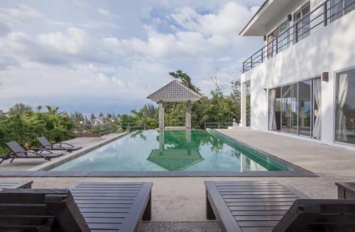 Sa Khu Villa | OceanView Private Villa: Walk to Beach; pool