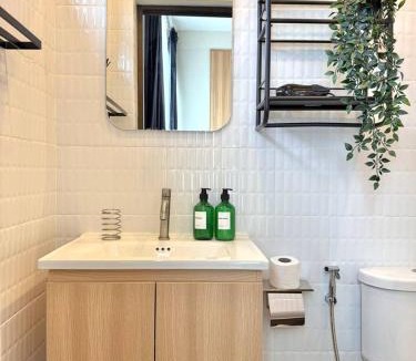 Khlong Toei Apartment | Office 3