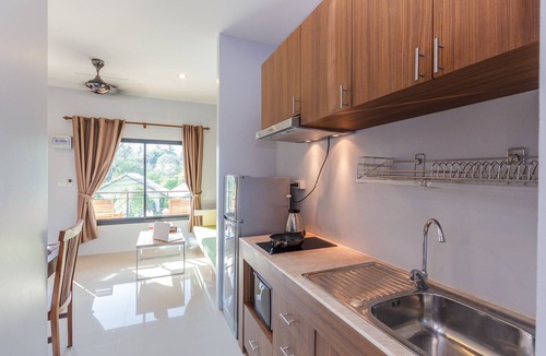 Rawai Apartment | One Bedroom Holiday service apartment Naiharn beach