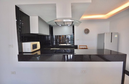 South Pattaya Apartment | One-Bedroom Sea-View Condo, 17th Floor – Angket, Jomtien