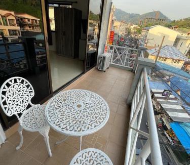 Nanai Road House | one more night