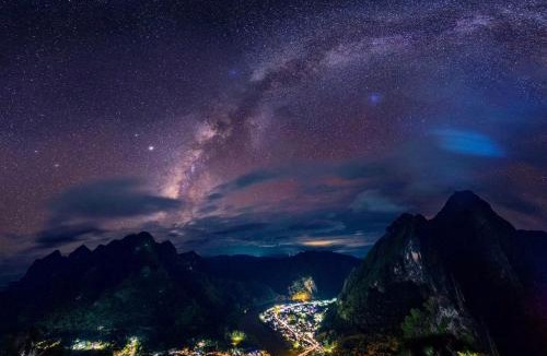 Nong Khiaw House | Overnigth Camping Peak of Nong khiaw