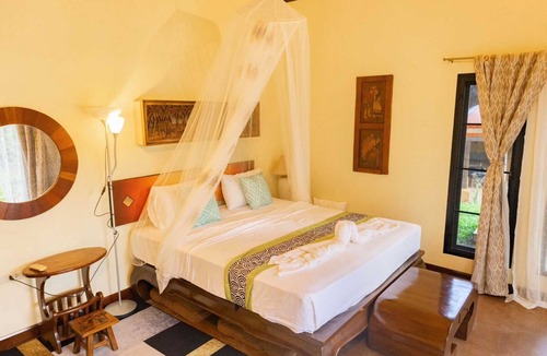 Saluang Hotel | Palette Luxe Elephant Camp Maerim