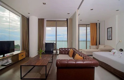 North Pattaya Resort | Pattaya Modus Beachfront Resort