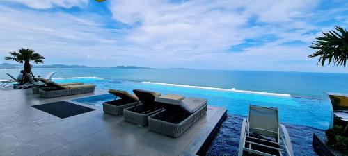 South Pattaya Apartment | Pattaya Seaview Beachfront Skypool Copacabana Jomtien Condo