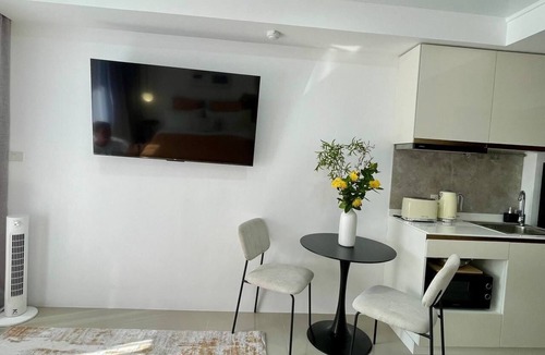 Mai Khao Apartment | Perfect studio apartment with AC in charming ตำบล ไม้ขาว