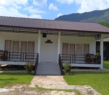 Muang Ngoi Neua House | Phanoy Viewpoint camping