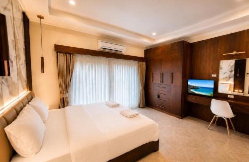 Pratumnak Hill Villa | Phratamnak Seaside Pool Villa