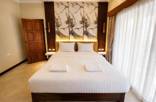 Pratumnak Hill Villa | Phratamnak Seaside Pool Villa
