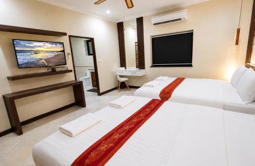Pratumnak Hill Villa | Phratamnak Seaside Pool Villa