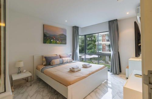Rawai Apartment | Pool View 2BR Walk to Beach & Cafés C327