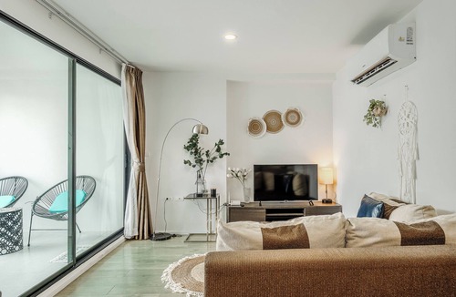 Phuket Apartment | Prime Condo Near Mall & Old Town C185