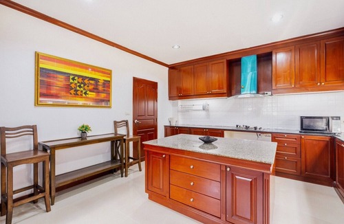 Talat Yai Villa | Private Pool Villa Free Airport Transfer.
