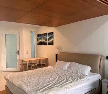 Na Chom Thian Apartment | Pure Sunset Beach - Studio with Green Balcony