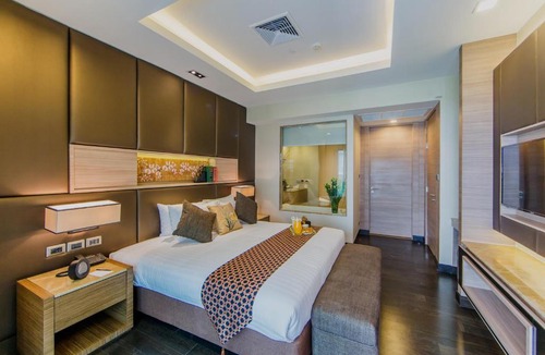 Sukhumvit Hotel | Qiss Residence by Bliston