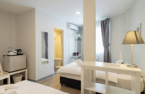Wat Bowon Niwet Hotel | Ratchadamnoen Residence
