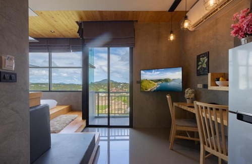 Nai Harn Apartment | Relife Windy by Holy Cow, studio with stunning country view
