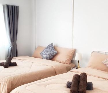 Hat Yai Apartment | River 1 2BR 8Pax 9 Mins to LeeGarden Free Netflix