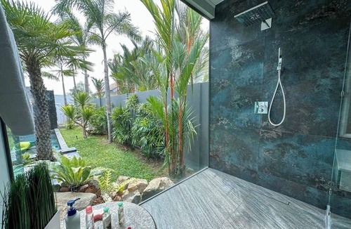 Choeng Thale Villa | Royal Kinnara Villa – Private Pool, Gym & Cinema