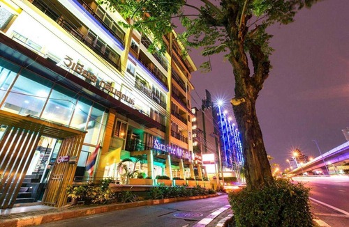 Khlong Ton Sai House | Royale Suite Stay | Relax at Bella B Bangkok