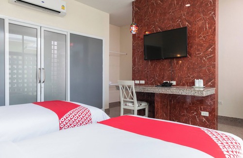Pak Nakhon Hotel | Sabai Palace