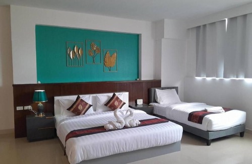 Patong Hotel | Sereneburi Patong Hotel