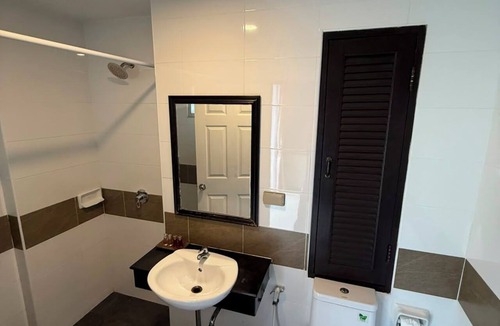Patong Hotel | Sereneburi Patong Hotel