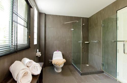Kathu Hotel | Serenity Lakeside Resort
