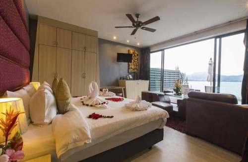 Patong Resort | (SHA+)Deluxe with Jacuzzi in Patong
