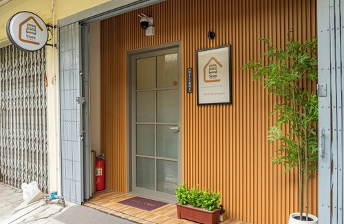 Pom Prap Sattru Phai House | Siam Place Family House Near Khaosan 8 Guests