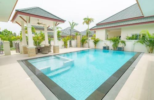 Huai Yai Villa | Siam Pool Villa, Pattaya