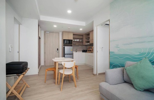 Laguna Condo | Skypark Aurora 2 BR 2Cx1 Golf side
