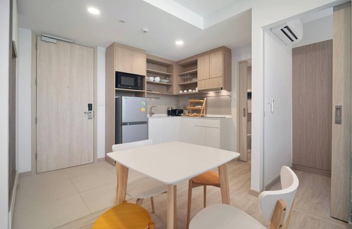 Laguna Condo | Skypark Aurora 2 BR 2Cx1 Golf side