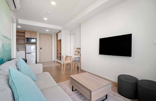 Laguna Apartment | Skypark Aurora Building 2 in Laguna by Banyan Living