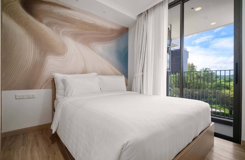 Laguna Condo | Skypark Aurora, One Bedroom 2312 1B Deluxe