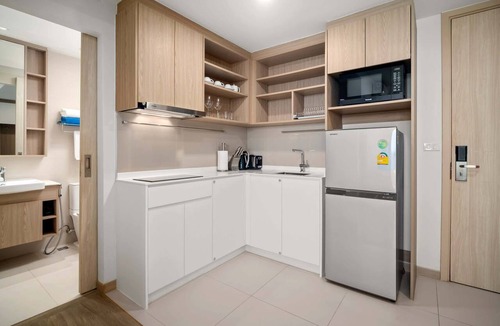 Laguna Condo | Skypark Aurora, Two-Bedroom 2716 2Cx1 Premium