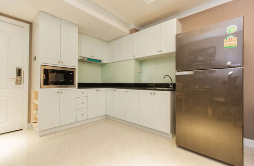 Yan Nawa Apartment | State Tower Silom Near BTS sky train MRT, Skybar sirocco
