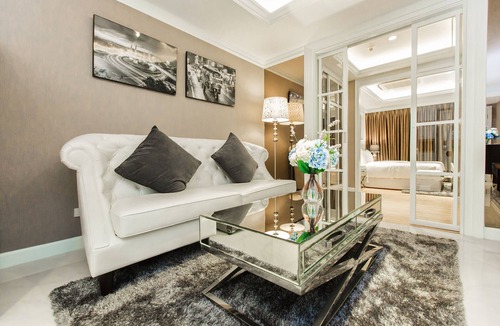 Yan Nawa Apartment | State Tower Silom Near BTS sky train MRT, Skybar sirocco