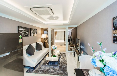 Yan Nawa Apartment | State Tower Silom Near BTS sky train MRT, Skybar sirocco