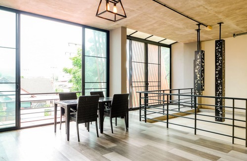 Chang Phueak Hotel | STAY MAYB