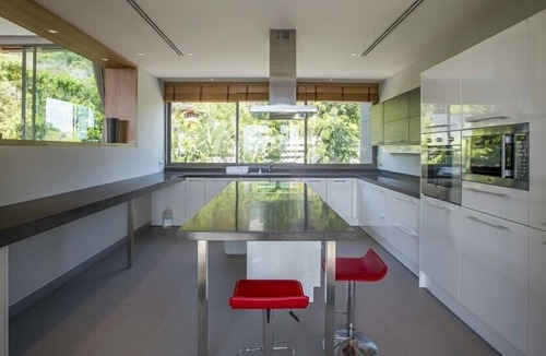 Choeng Thale Villa | Stunning 6 Bedroom Phuket Pool Villa