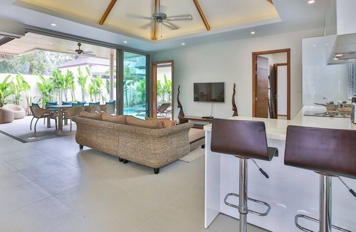 Rawai Villa | Stunning Rawai Beach Villa Villa with 4 bedrooms and swimming pool