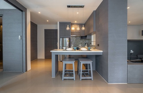 Kamala Apartment | Suite Nova 2BR|Rooftop Pool & Gym| Citygate Kamala
