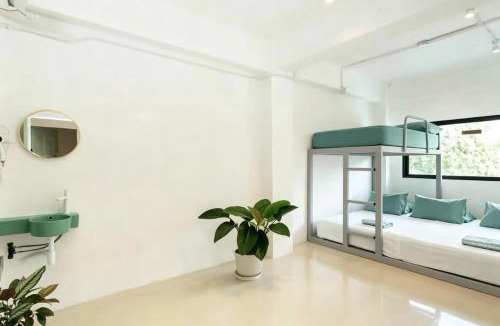 Chana Songkhram Hotel | Sunday Afternoon - Pool Stay Old Town Bangkok