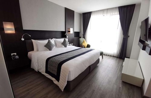 Vientiane Hotel | SureStay Hotel by Best Western Vientiane
