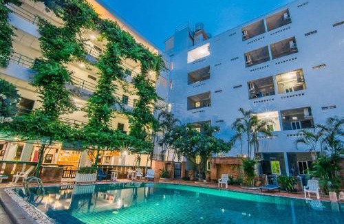 Central Pattaya Hotel | Sutus Court 4