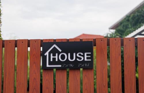 Cherngtalay House | T House